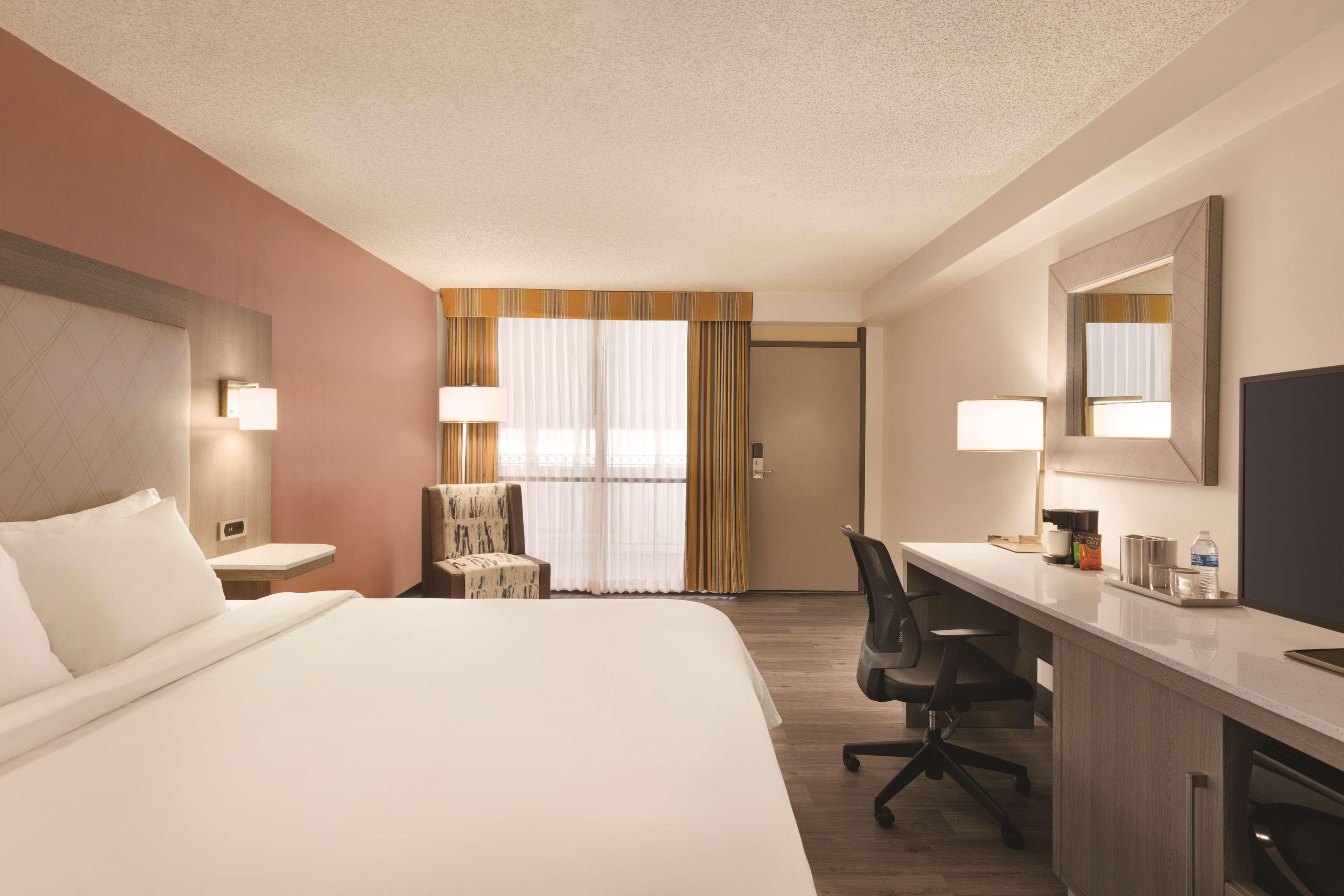 Radisson Hotel Lenexa Overland Park Buitenkant foto