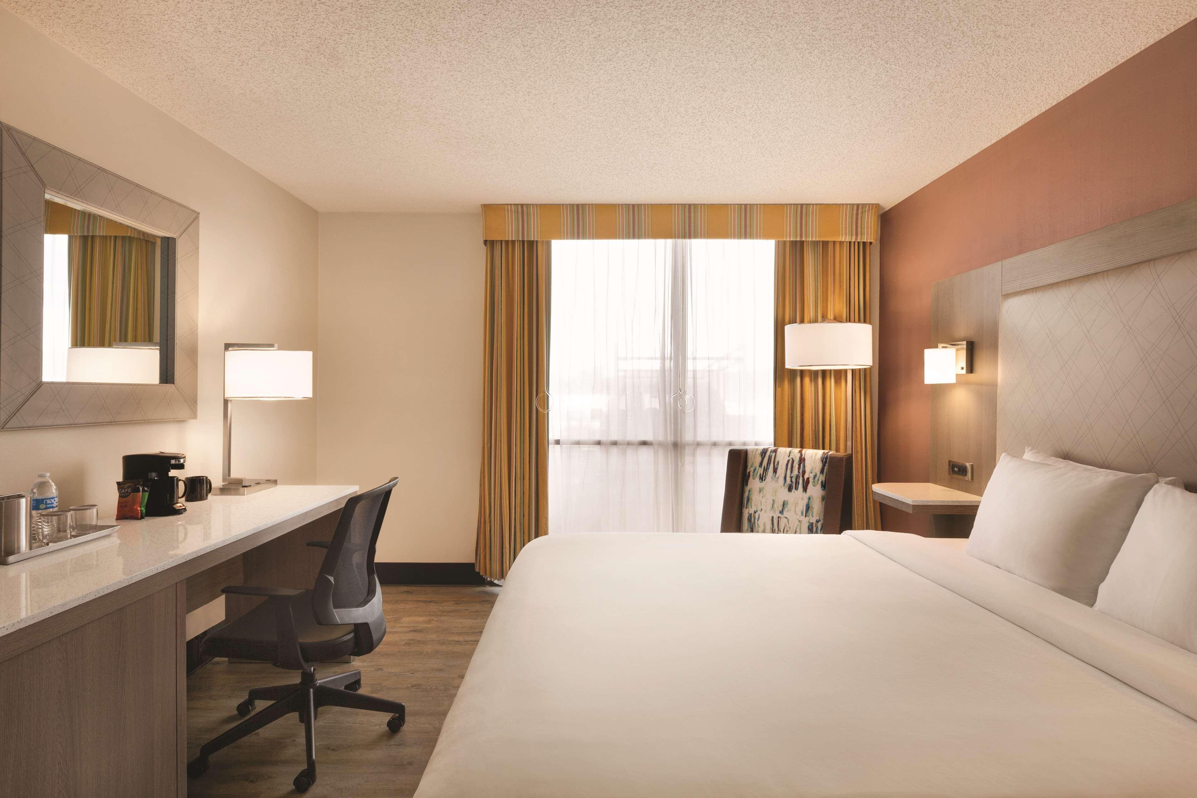 Radisson Hotel Lenexa Overland Park Buitenkant foto