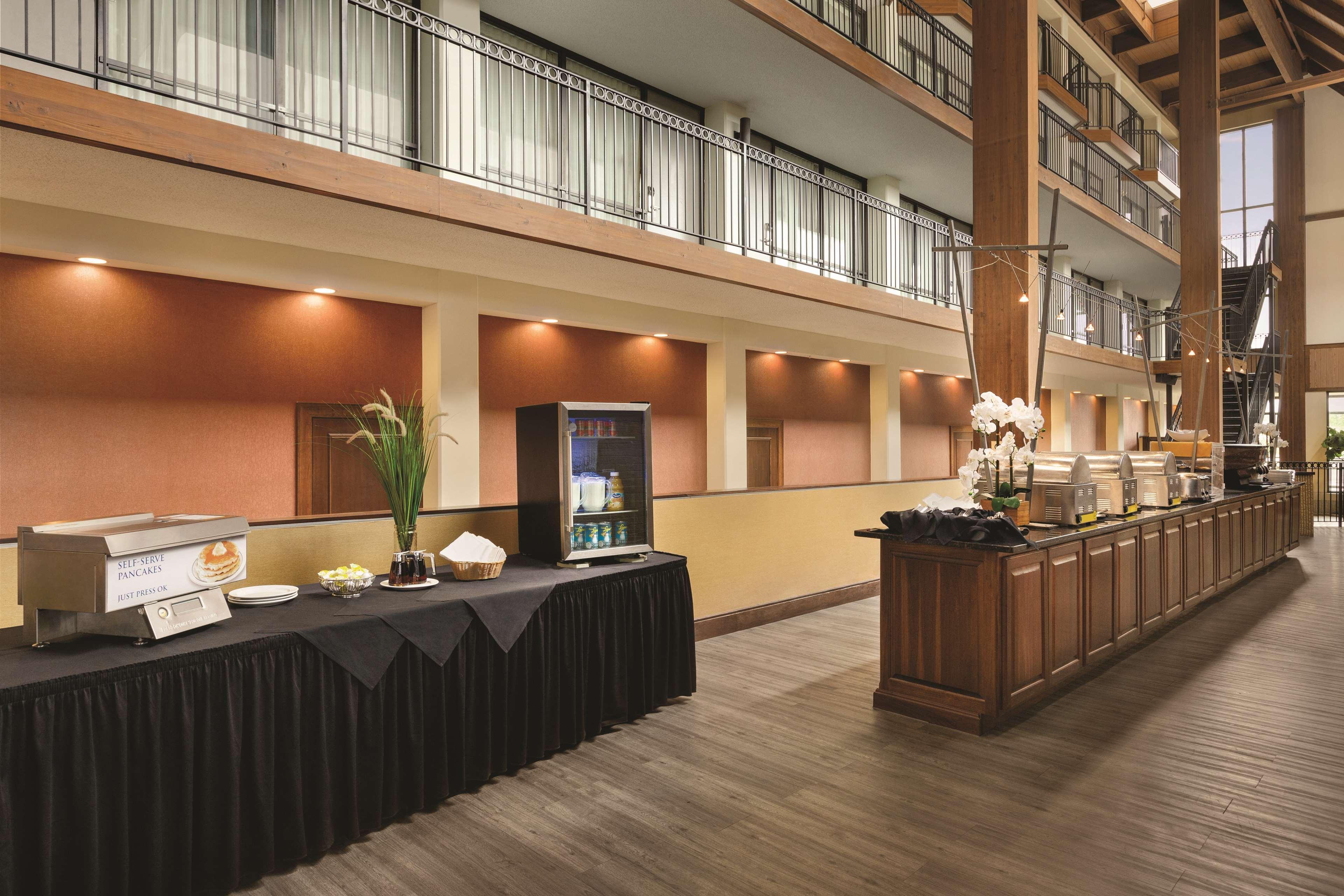 Radisson Hotel Lenexa Overland Park Buitenkant foto