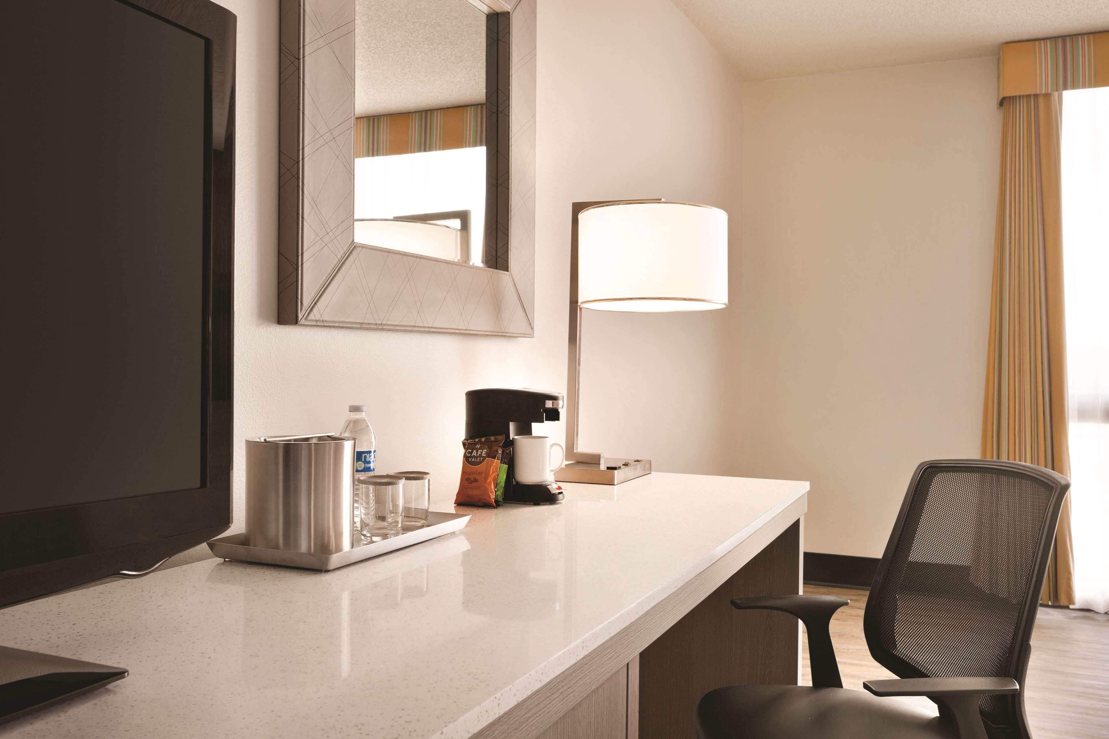 Radisson Hotel Lenexa Overland Park Buitenkant foto