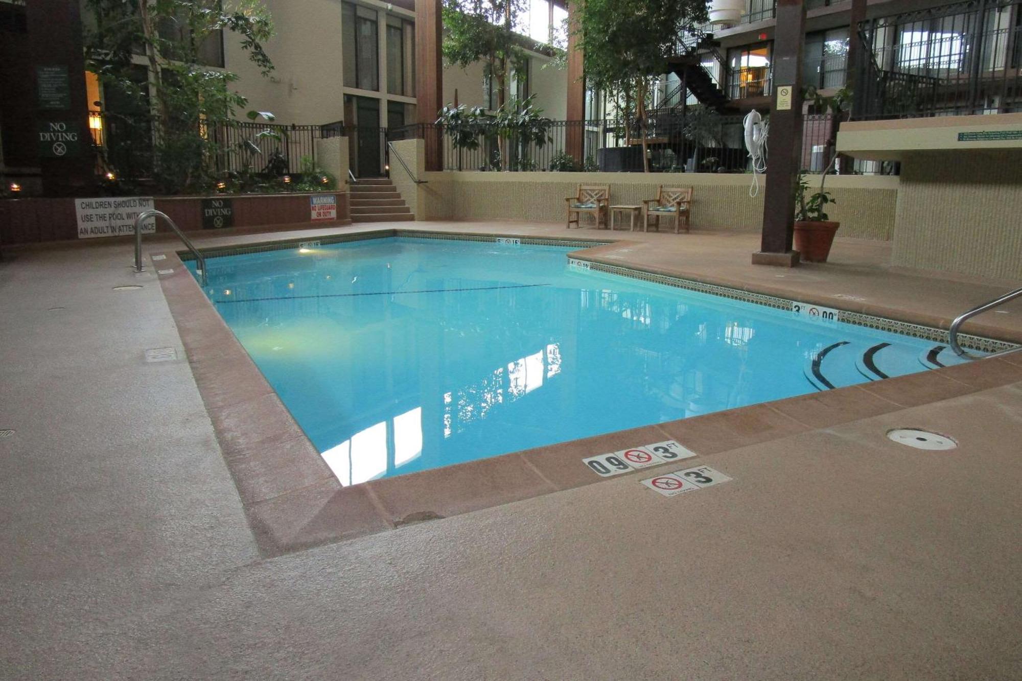 Radisson Hotel Lenexa Overland Park Buitenkant foto