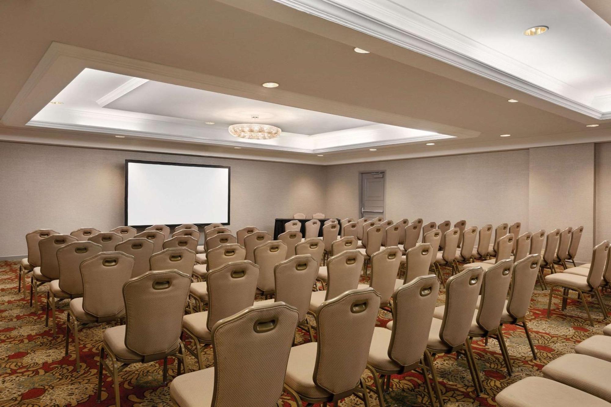 Radisson Hotel Lenexa Overland Park Buitenkant foto